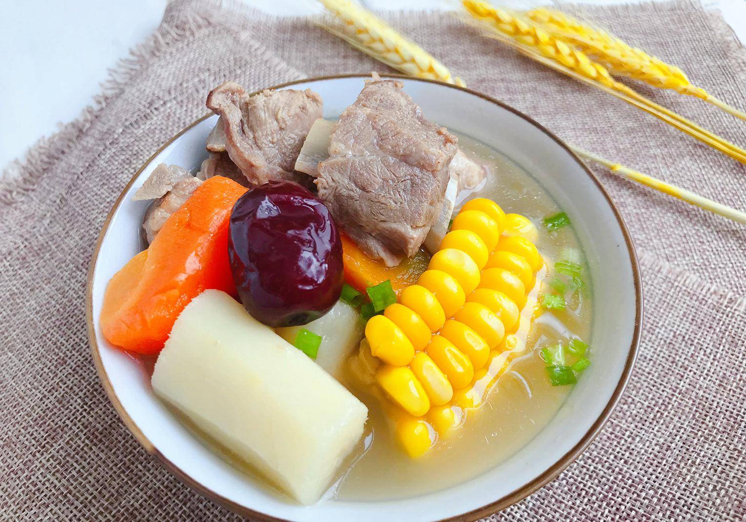 原创暖心暖胃的玉米山药排骨汤学会做给家人喝吧连汤带肉营养美味