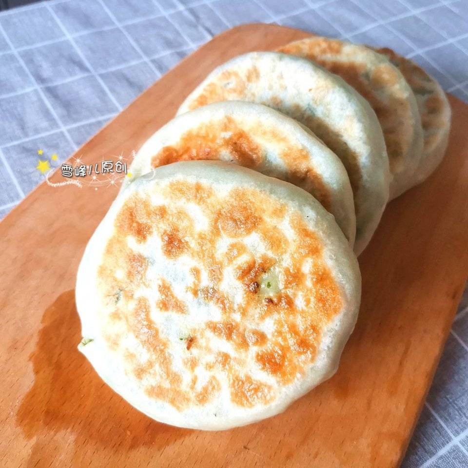 这菜2块钱一斤,比白菜萝卜好,这样做清香多汁,连吃3个真好吃