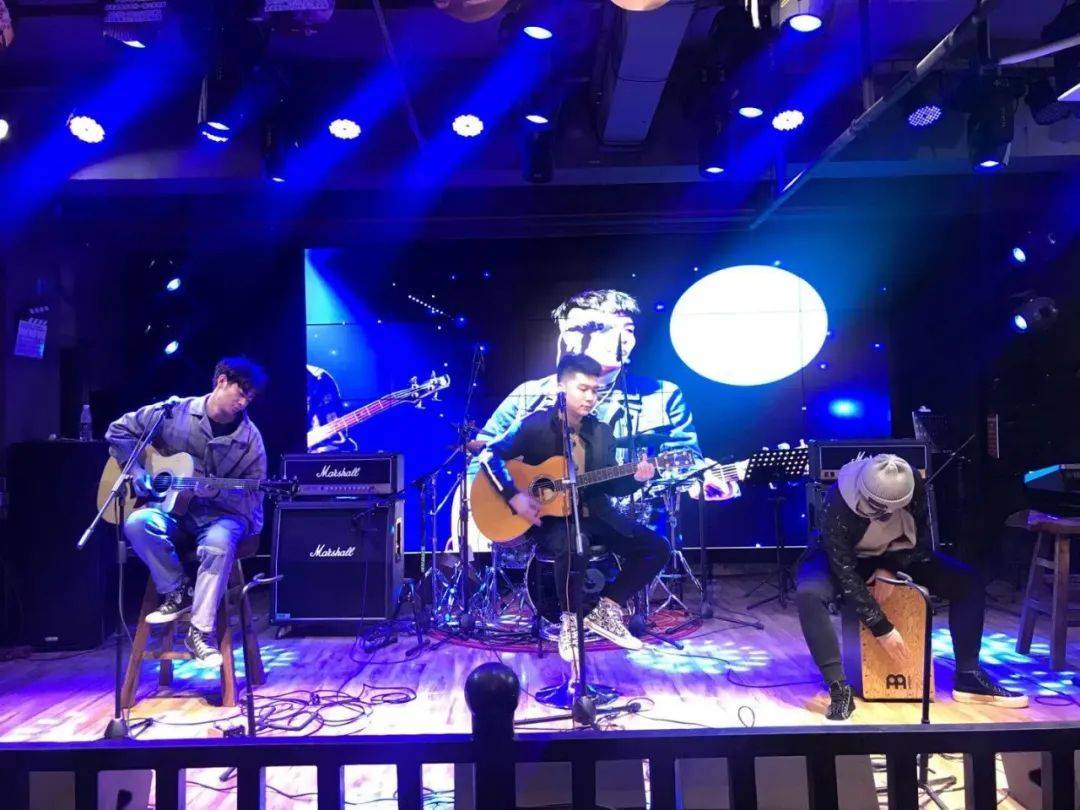 本次遇见民谣音乐会的主题内容结合了两地不同音乐感觉的相互碰撞