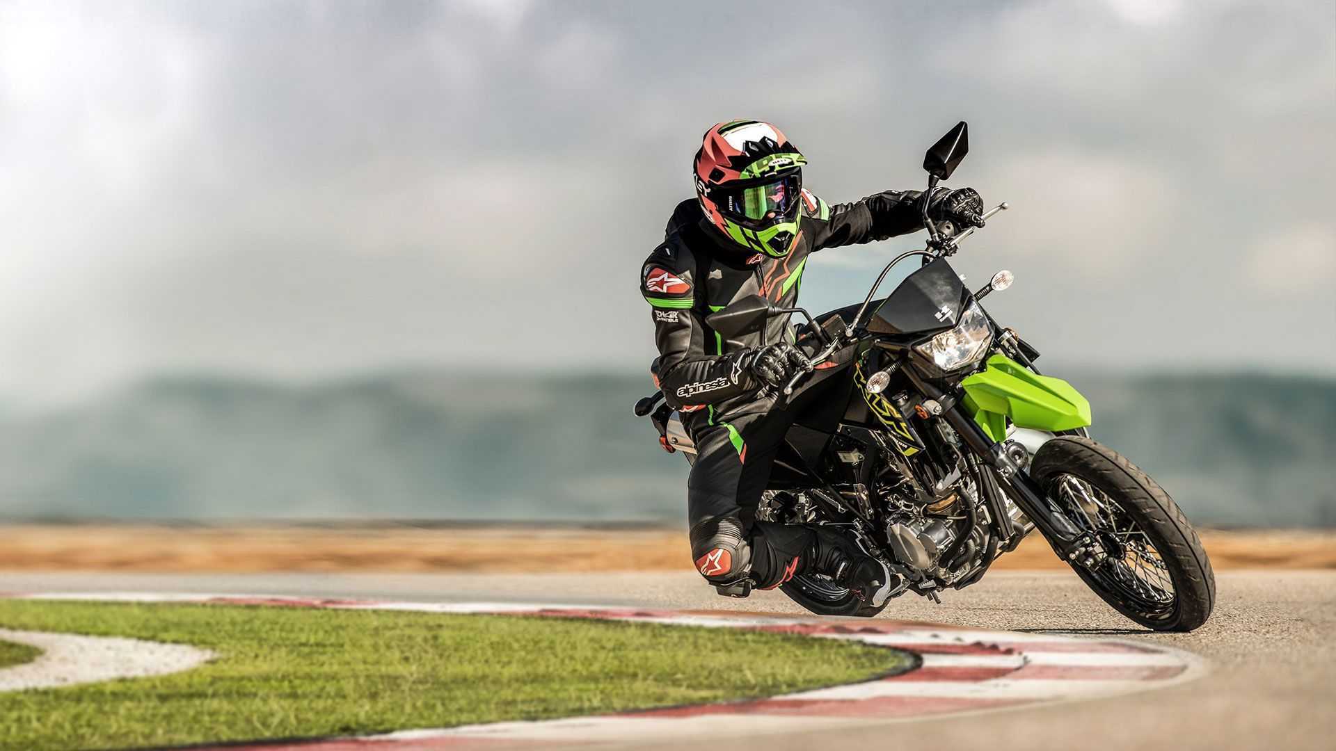 再次涉足滑胎车领域川崎klx300和klx300sm首次亮相