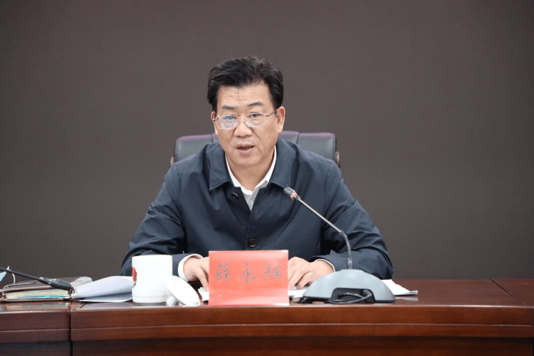 会上,薛永辉要求主观题考试中做到"五个确保":一是思想认识要更加重视