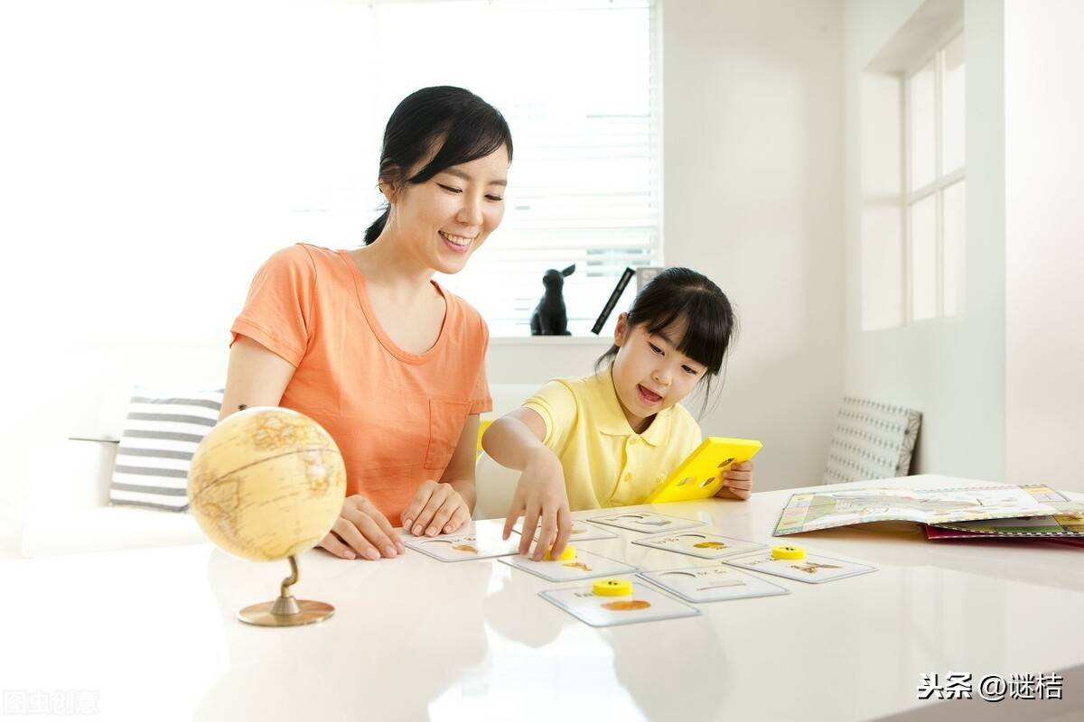 40岁左右的家庭主妇,这个年龄属于中青年阶段,家里上有老下有小需要