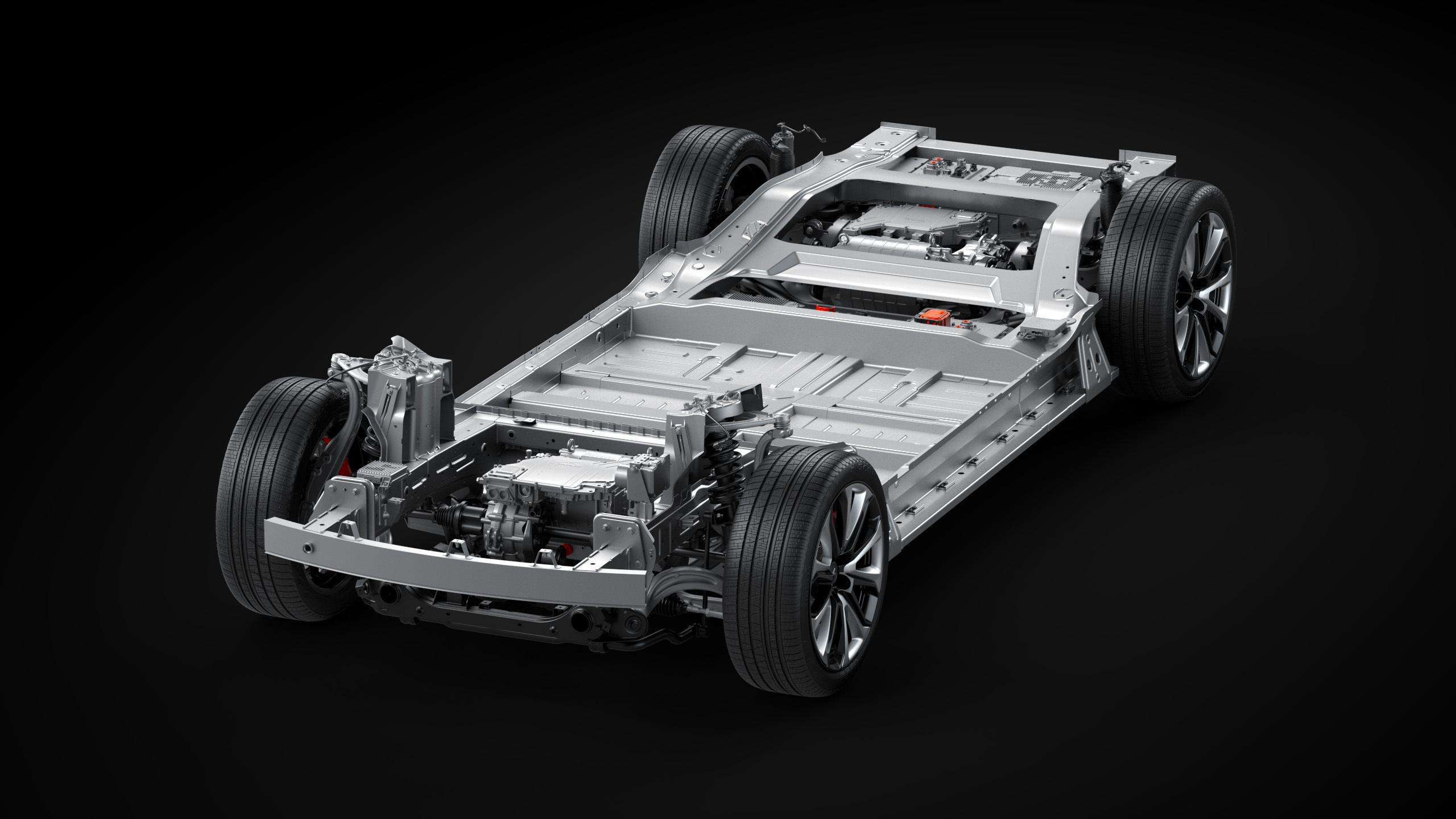 更优的轻量化,更好的安全性,相比过去由油改电造的电动车,在续航里程