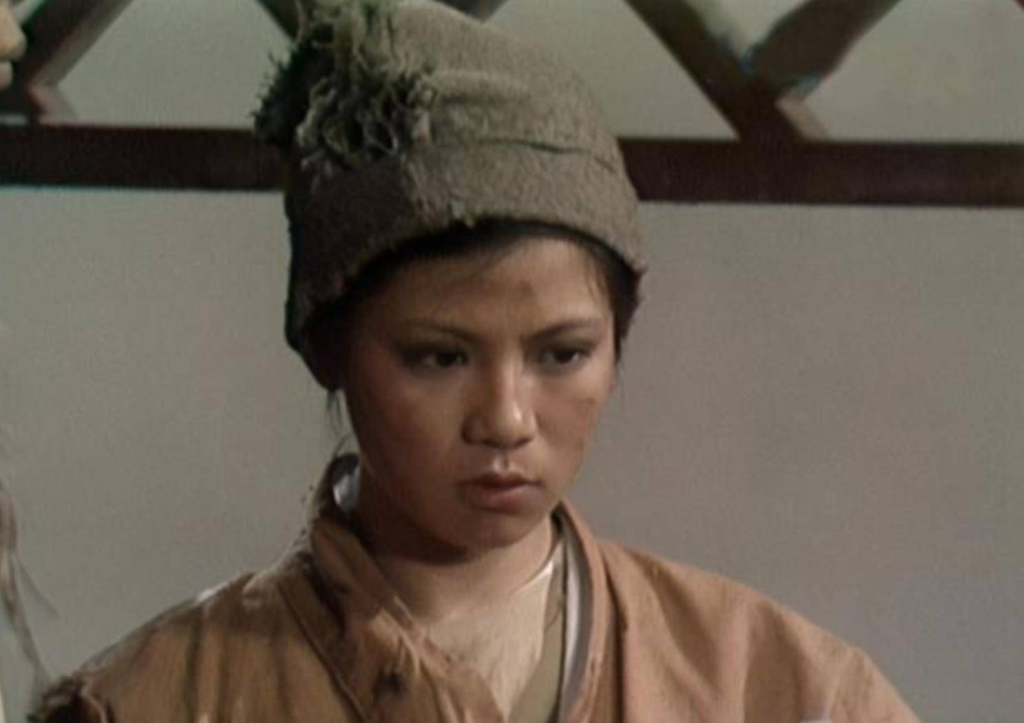 五个黄蓉出场时的乞丐装扮谁像小叫花谁又最娇美