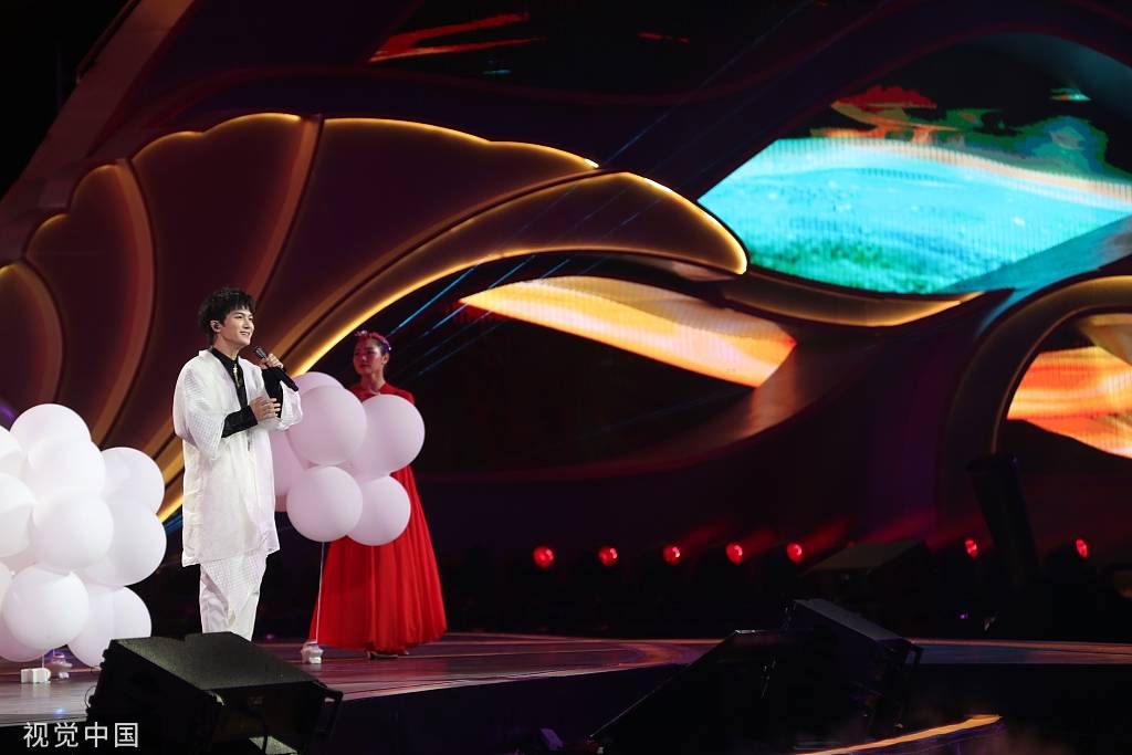 第33届金鸡奖开幕式 周深陈学冬唐艺昕等群星亮嗓