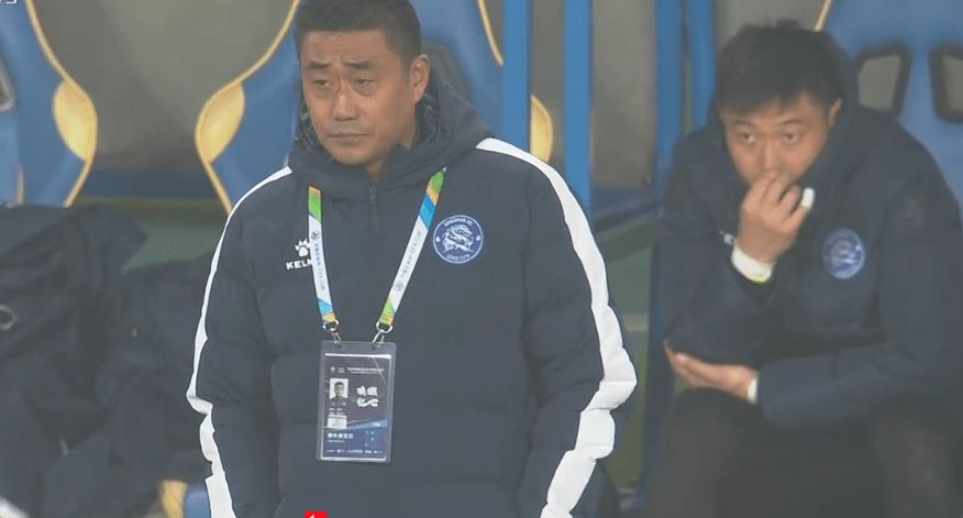 原创封面 恒大青年军足协杯完败,昆山两球被吹依然三球完胜,高尧场边