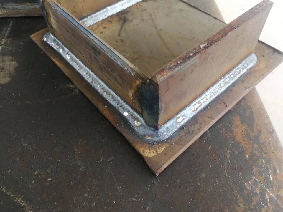 焊件所需的热量来决定,一般为获得较大的熔深厚板焊接可采用直流正接