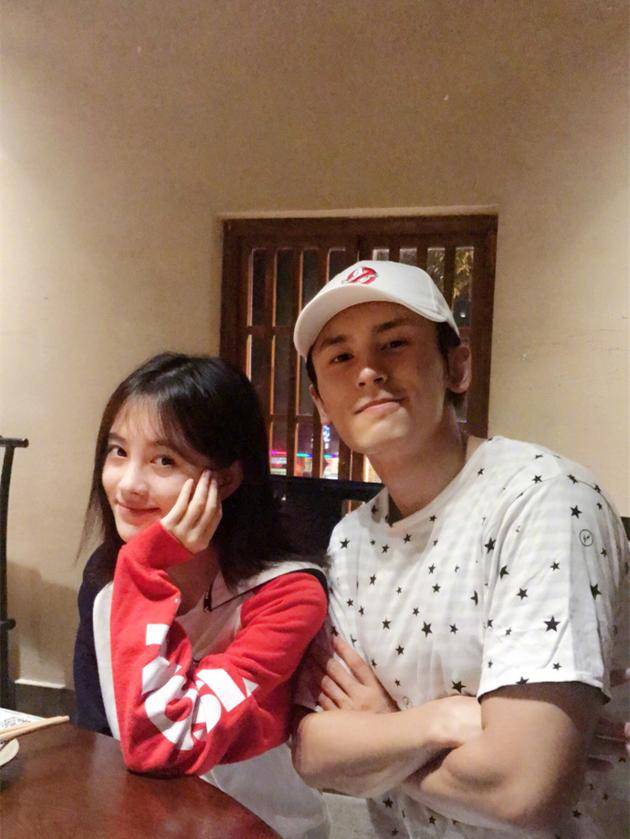 张哲瀚官宣新剧,《复古神探》正式开机,"双男主"阵容引期待