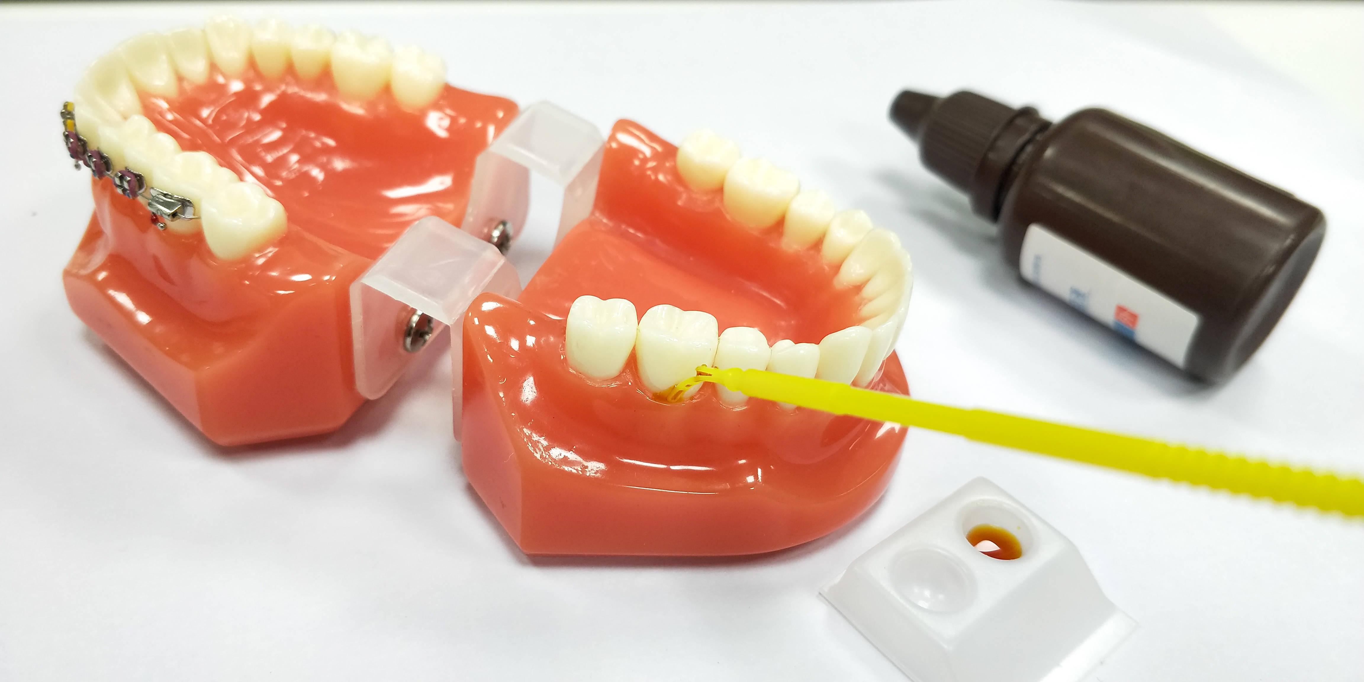 一次性牙周测量上药签与传统的牙周探针上药有什么不同