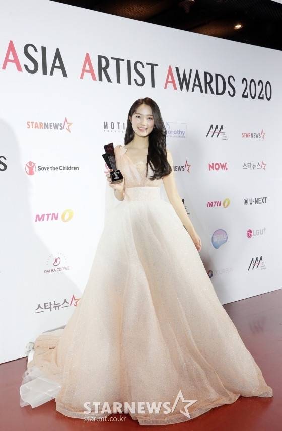 原创2020aaa颁奖典礼12位男神女神金秀贤徐睿知cp合体金宣虎韩素希