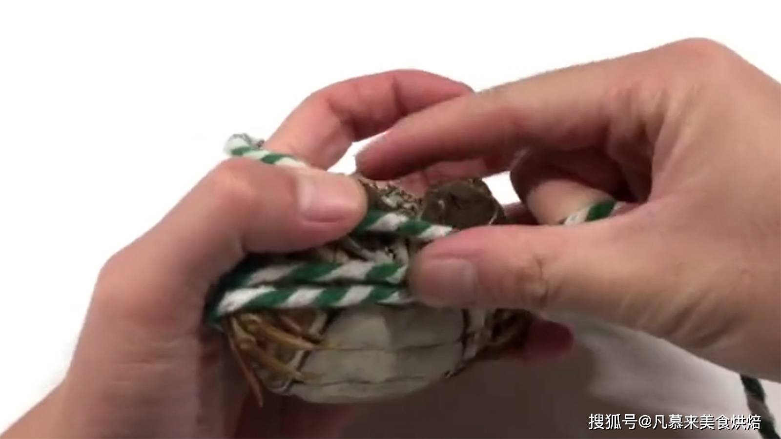 图文详解怎么绑螃蟹?