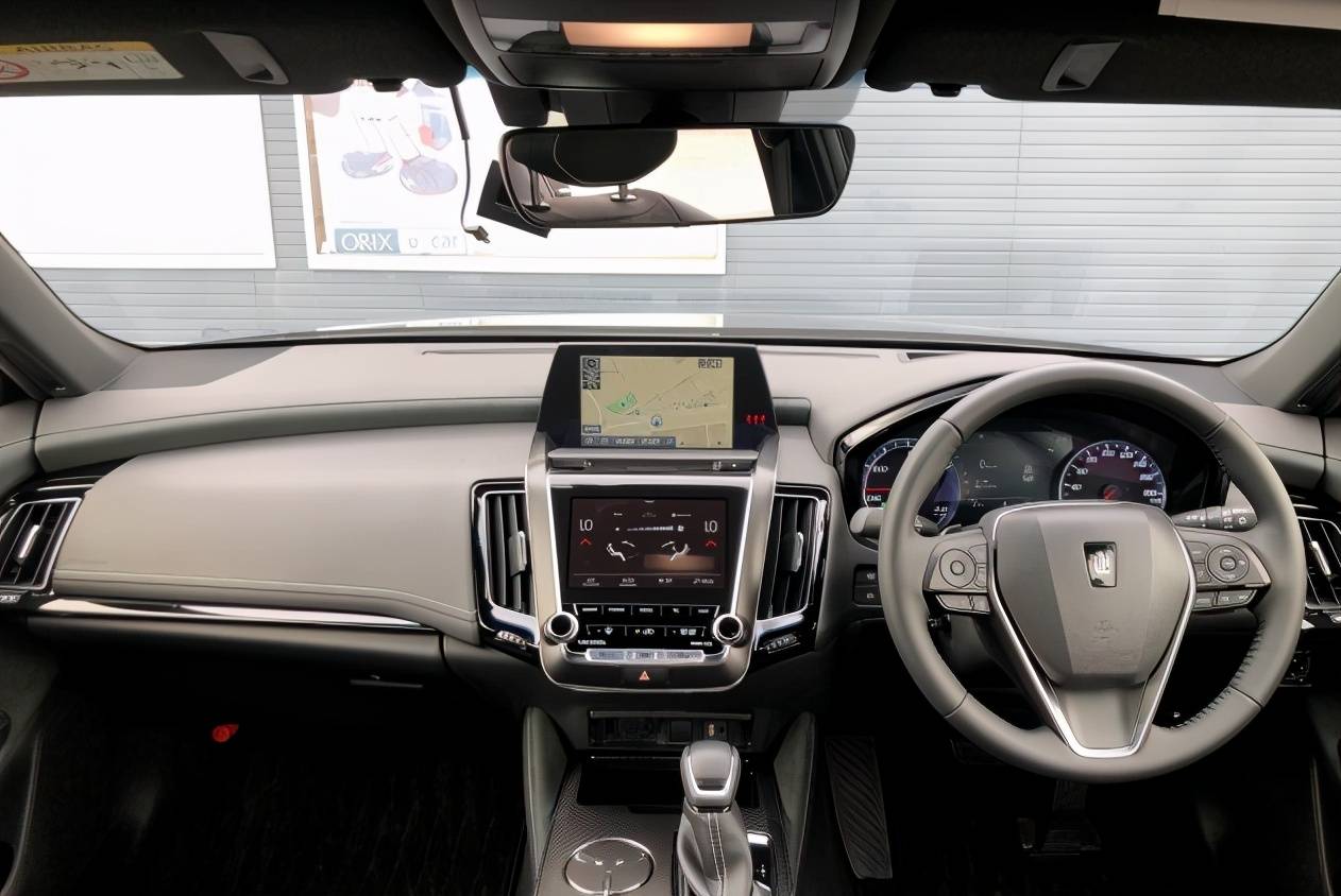 全新丰田皇冠rs现身,配3.5lv6 8at,可以基本无缘国内市场