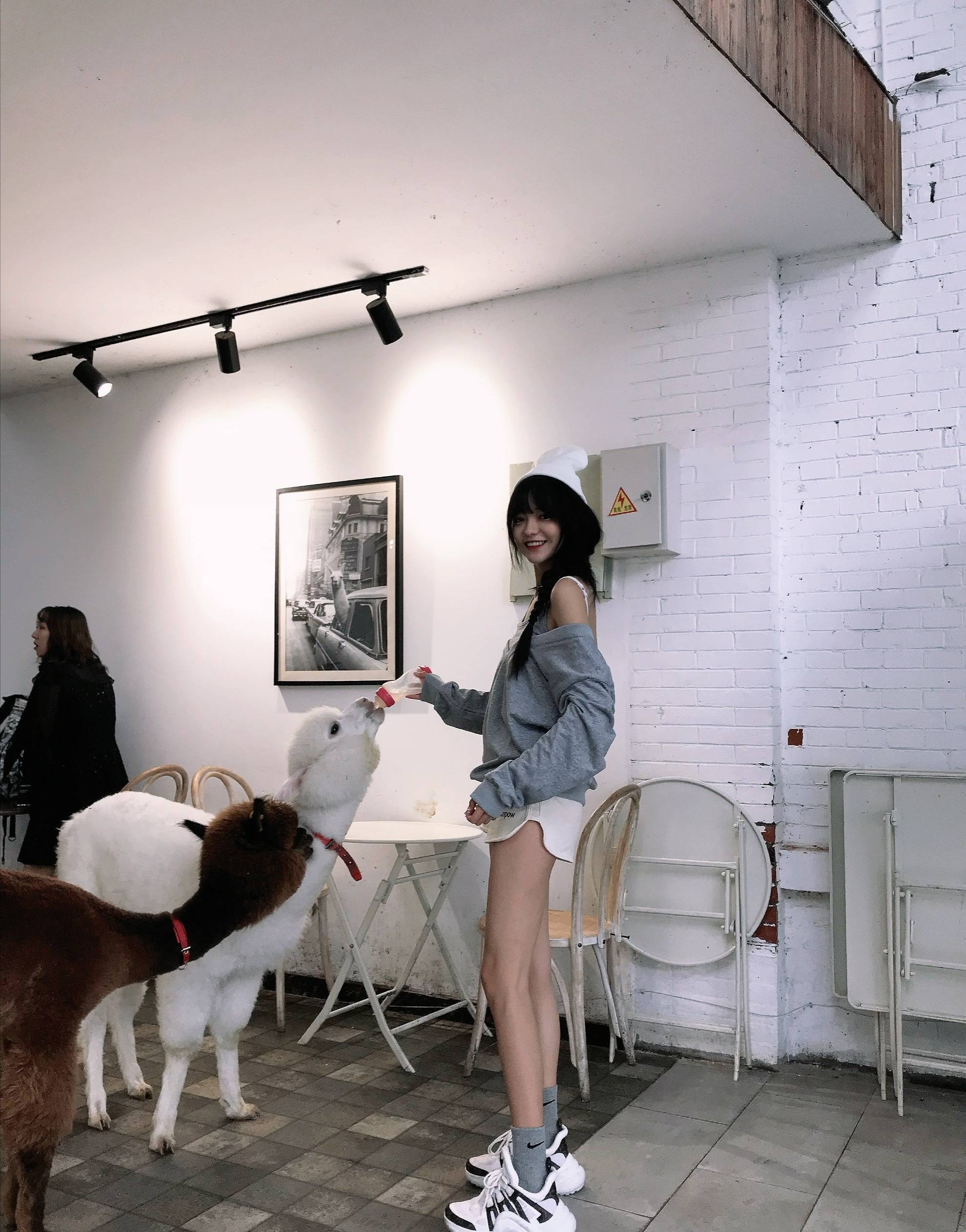 原创陈意礼达成1400万成就,晒视频秀舞蹈,却因身材劝退大批粉丝