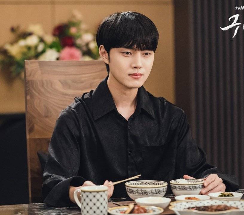 图片来源:tvn《九尾狐传》剧照不过不少观众对李泰利的印象还是《顺风