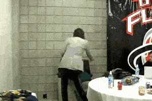 搞笑gif:有如此优秀的媳妇,你们可知我心里的痛呀