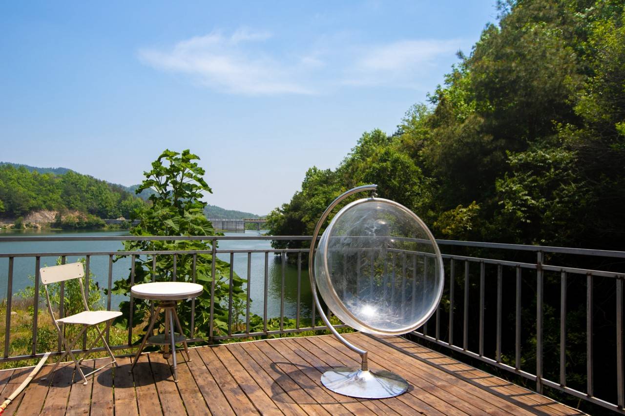 锦里沟星空泡泡屋落日余晖待你而归