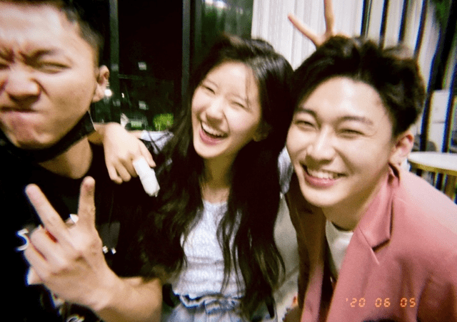 原创刘怡潼赵露思跳舞太逗了2人互侃被赞神仙友谊网友你俩好配