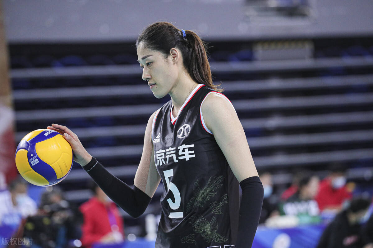 刘晓彤和曾春蕾的状态不佳对中国女排来说可不是好事,不过于其他年轻