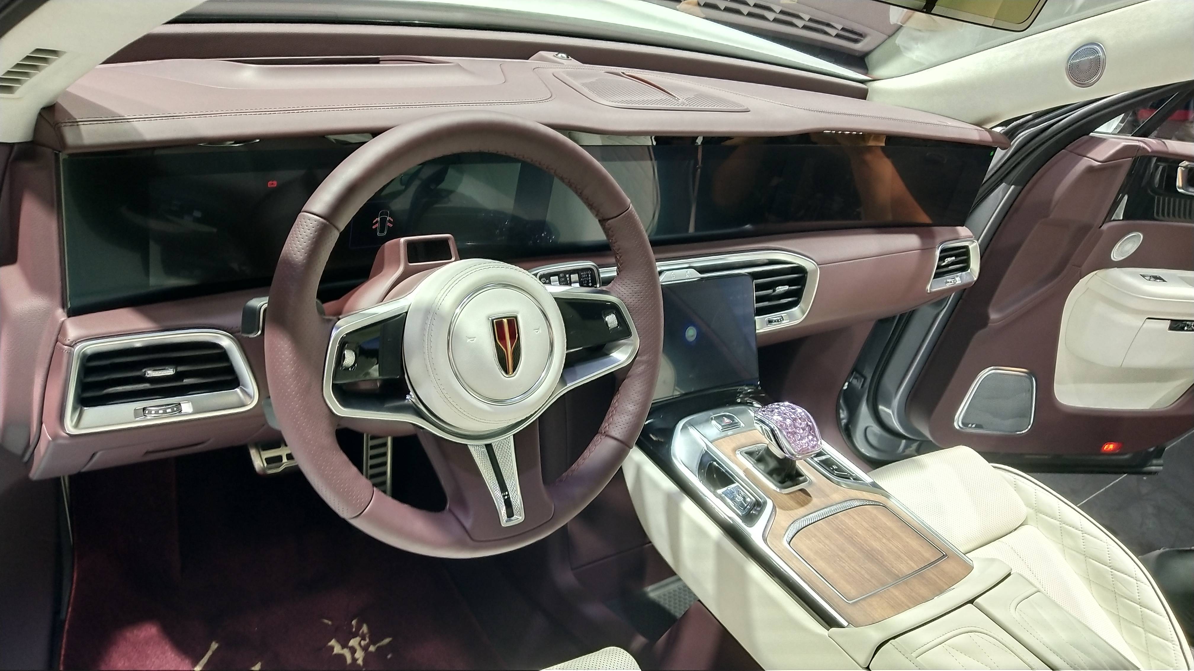 红旗e-hs9正式上市,售价50.98-72.98万元