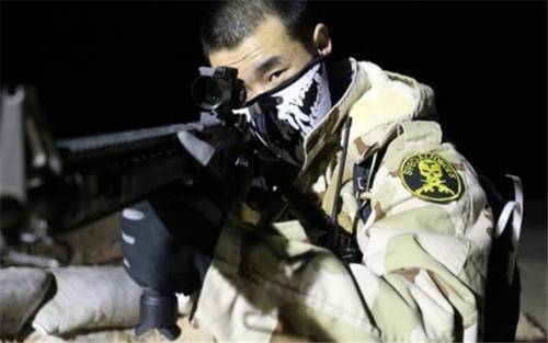 热血青年的逆袭之路他背着400万保险做雇佣兵现在活成了这样