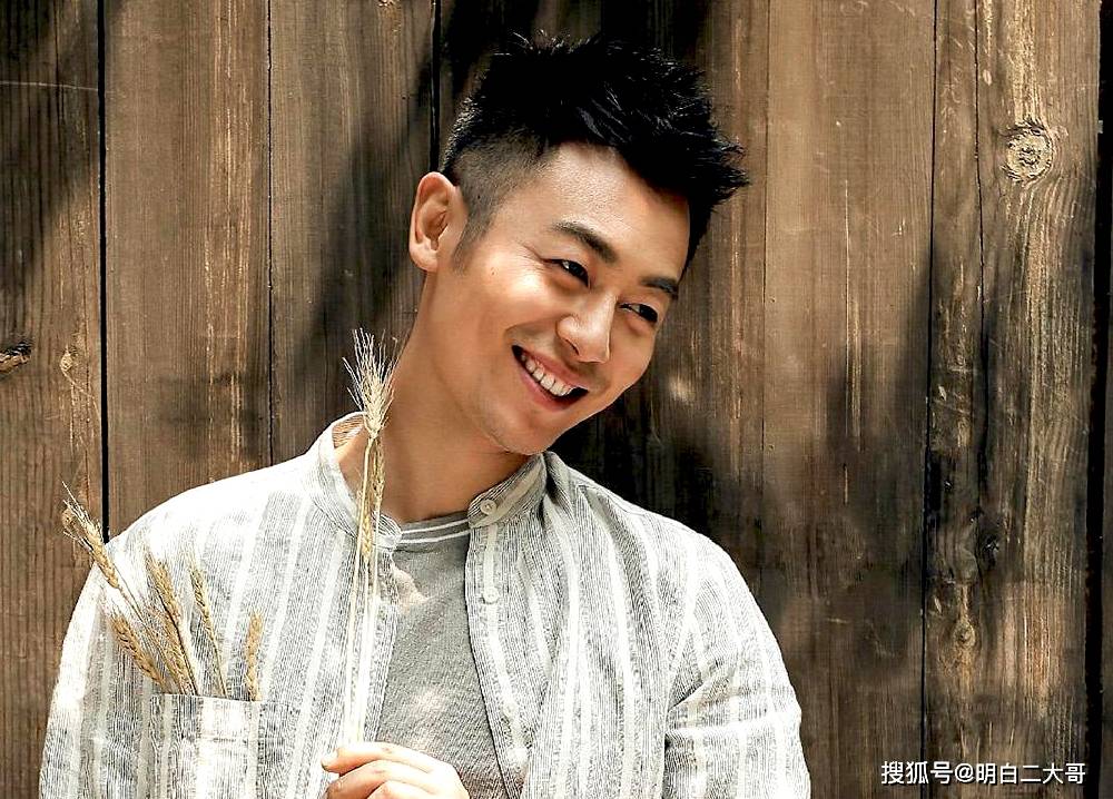 朱传武的扮演者——朱亚文如今已经62岁的李幼斌仍旧活跃在荧屏和舞台