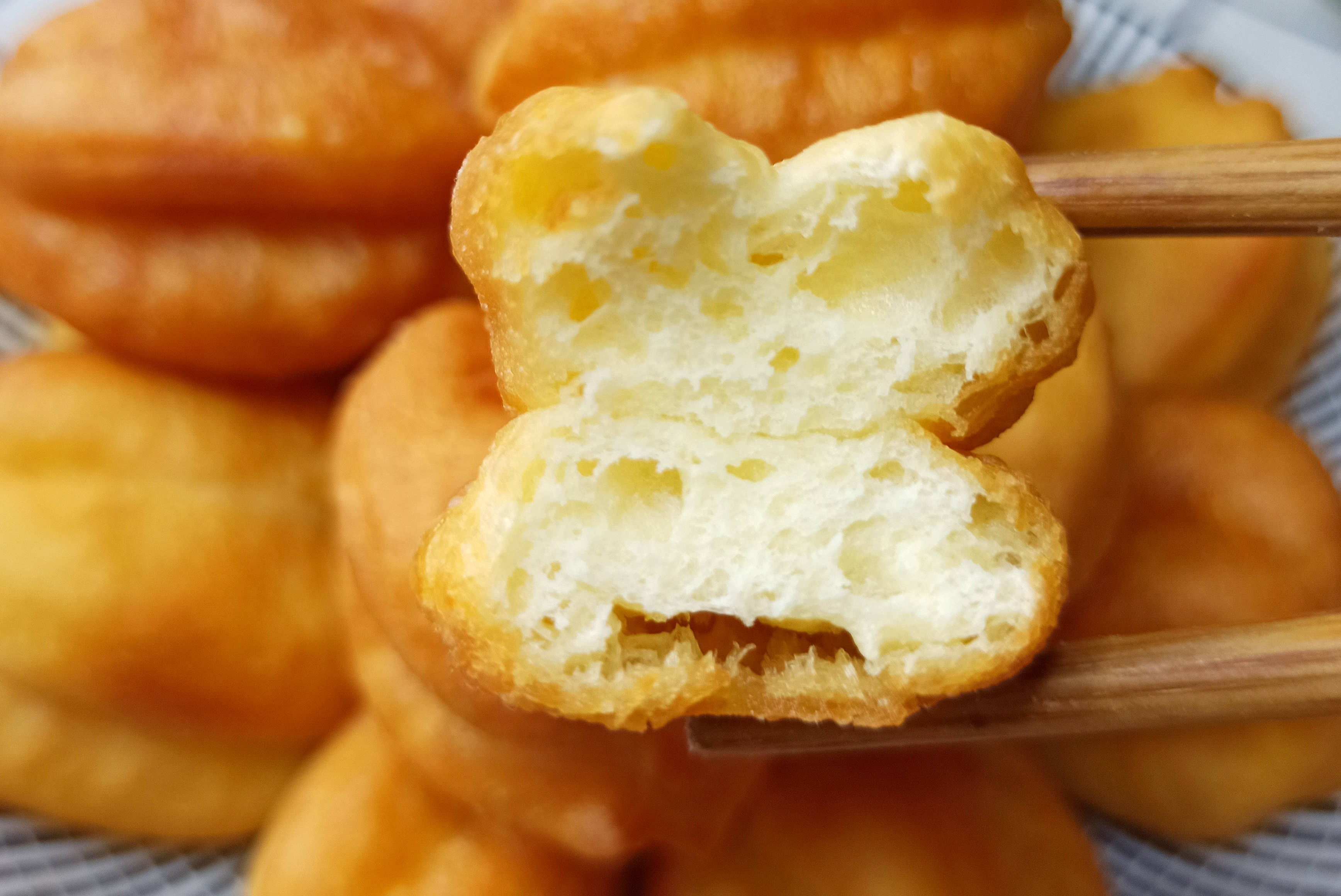 迷你小油条的做法火了,蓬松酥脆