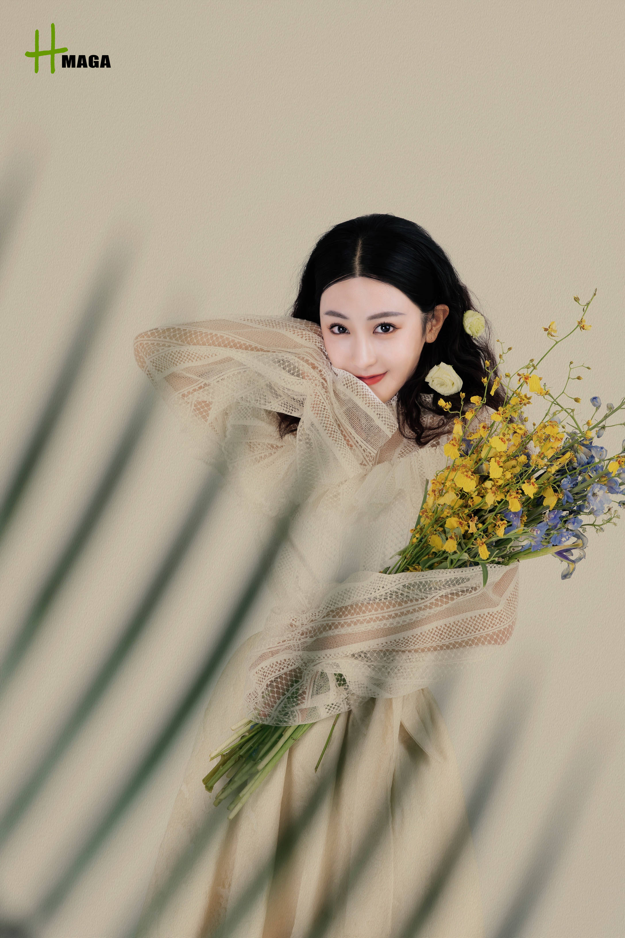 同时,朱圣祎为《h-maga》杂志拍摄的时尚大片已释