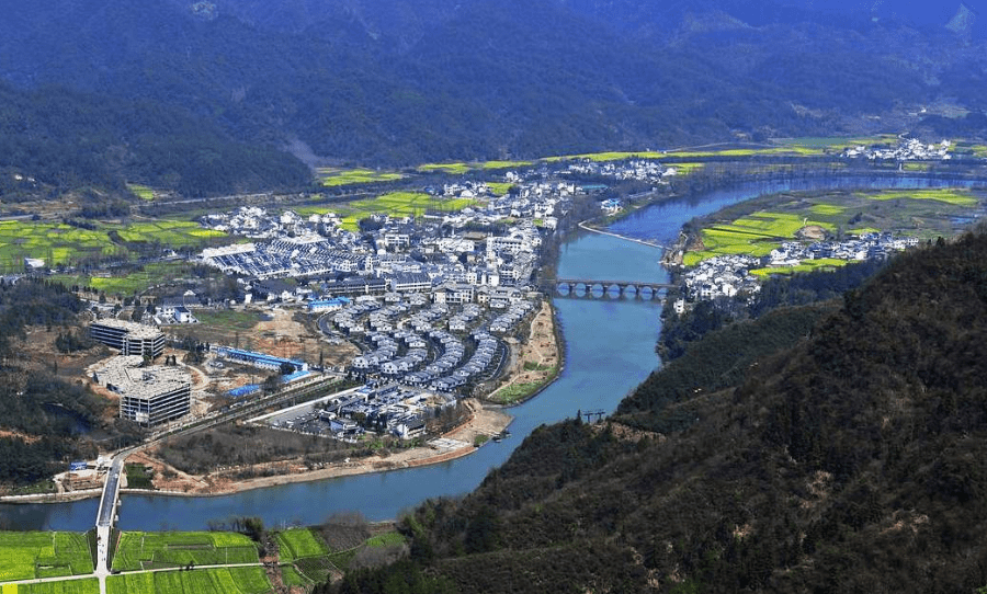 休宁县扶贫小组明确中农裕坤有限公司为休宁消费扶贫专柜建设单位