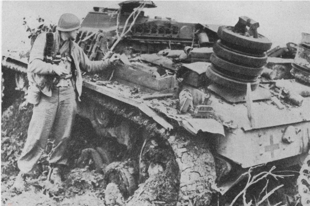 历史老照片二战中的坦克遭遇战