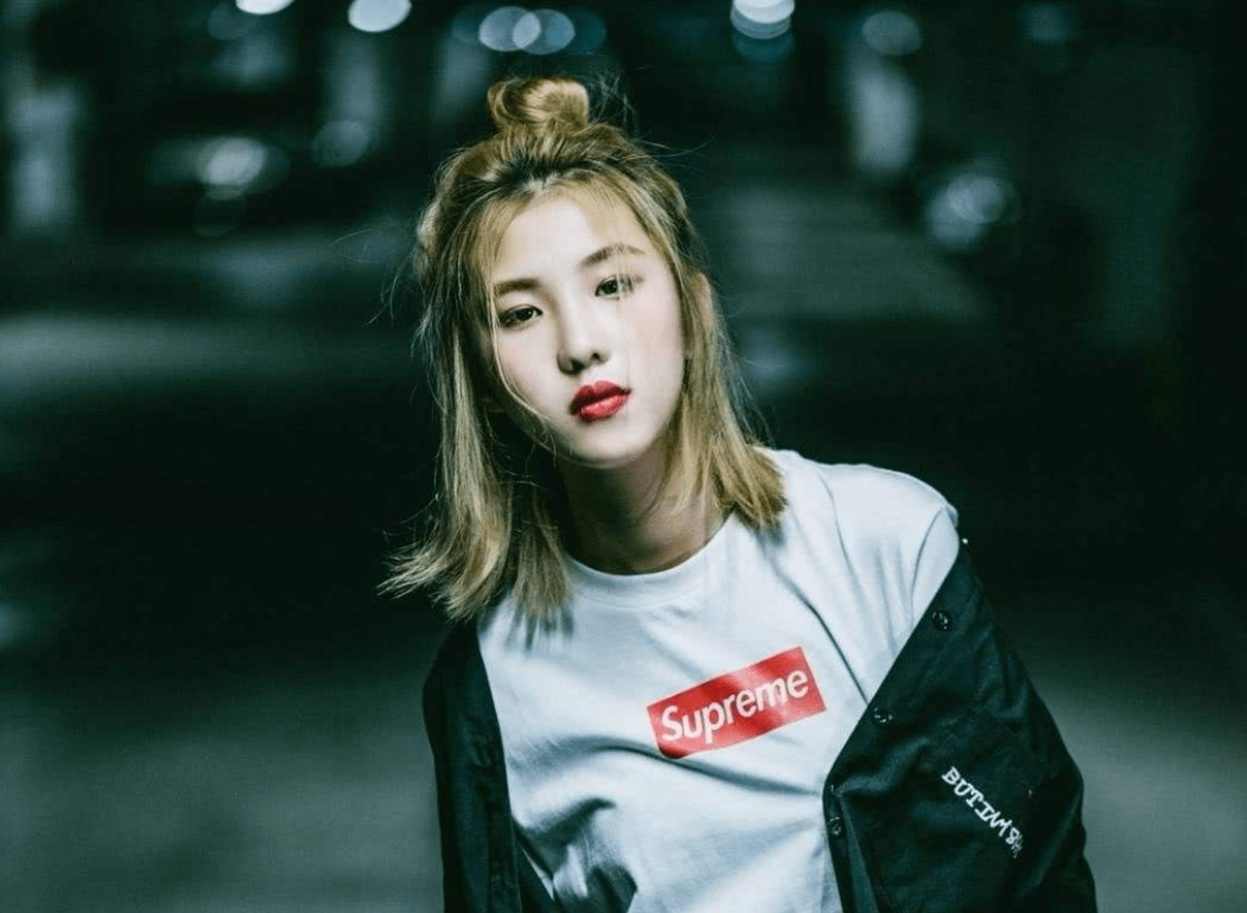 变形记巨婴刘思琦16岁吃饭靠喂出行宾利护驾现状怎样