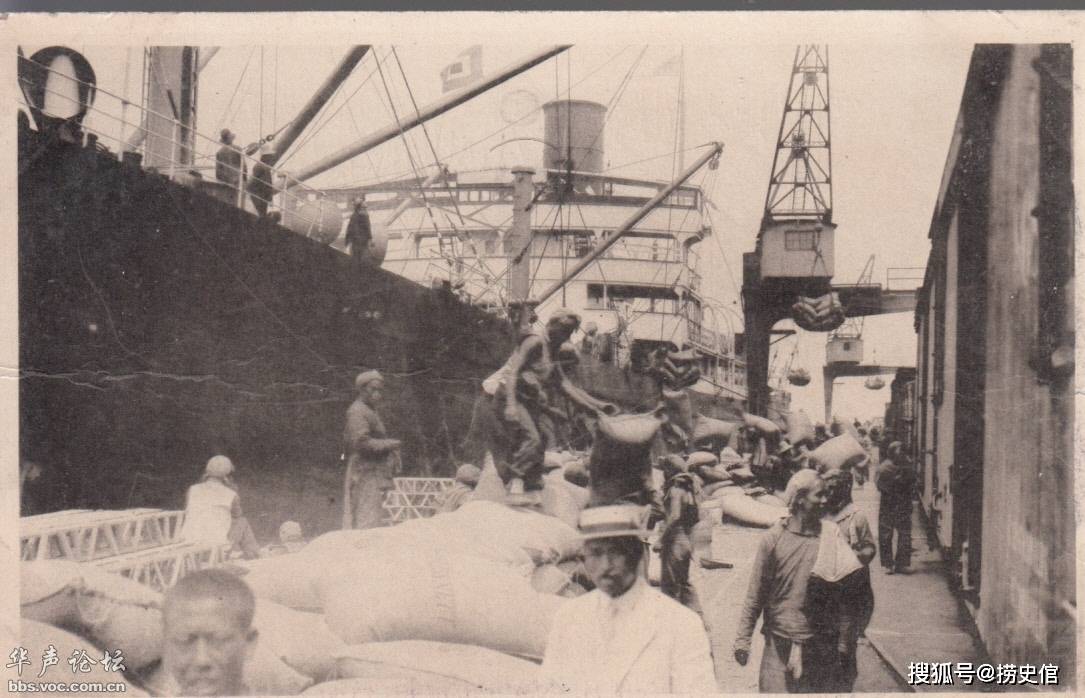 老照片,百年前二十年代的大连港