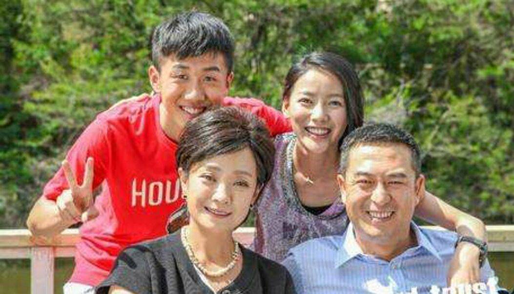 张嘉益,姜冠南至少合作五次,二人关系曝光,不是父子却胜似父子