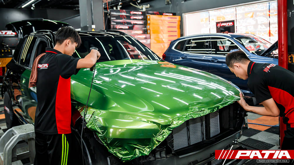 南昌汽车改色贴膜,沃尔沃xc90 亮光绿