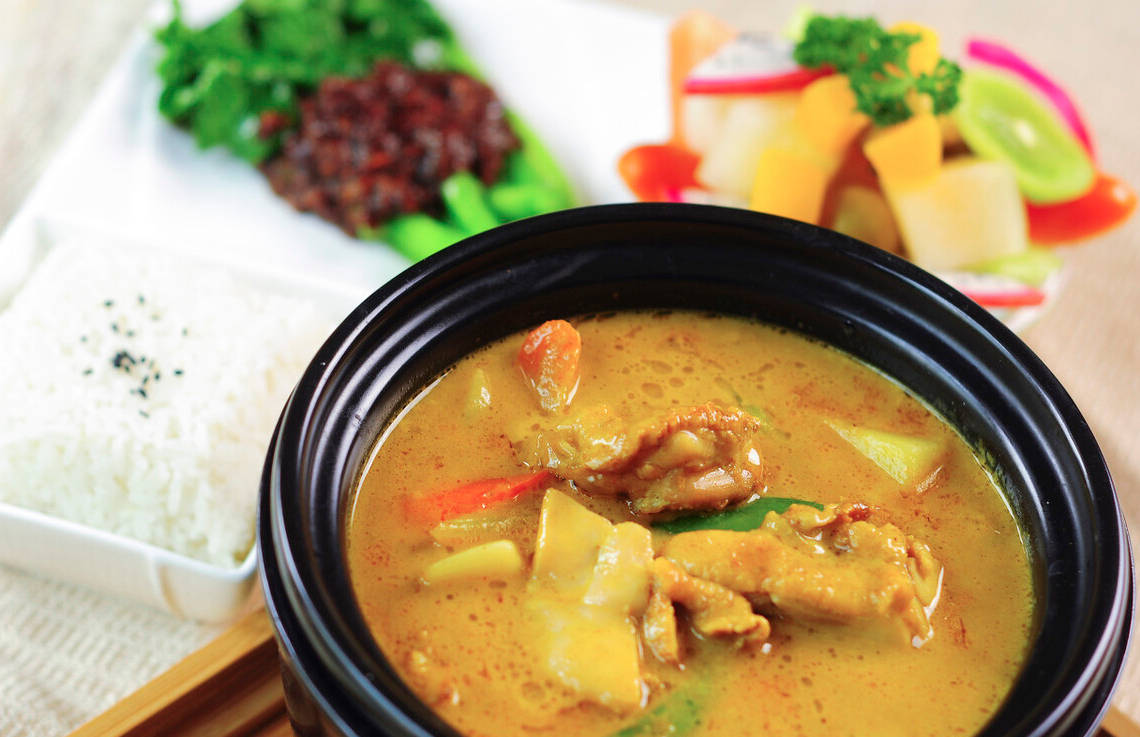 原创泰式咖喱鸡香辣微甜很入味软嫩鲜香口感超赞做法简单家常菜