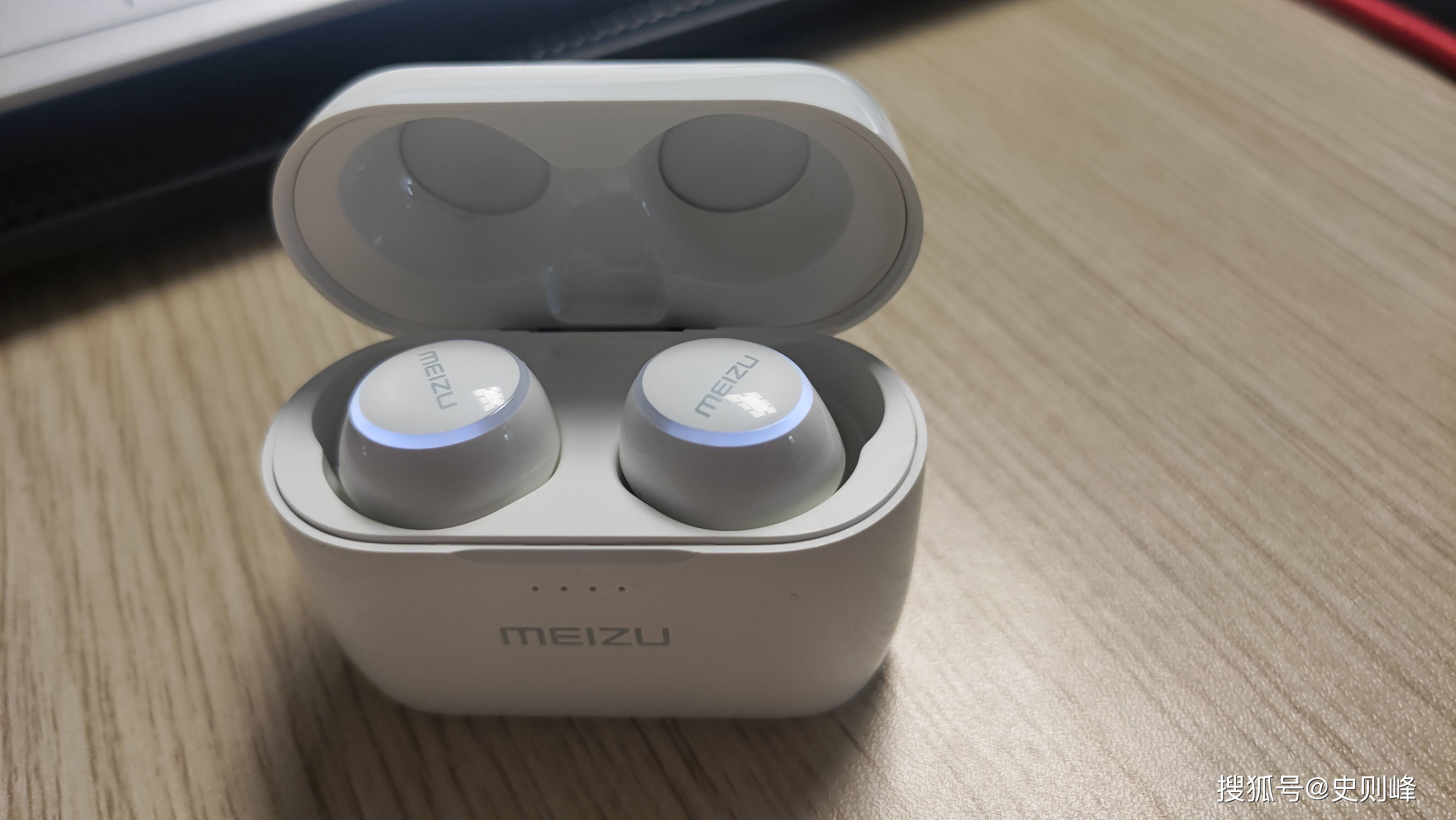 不吹不黑,刚到的魅族pop2s