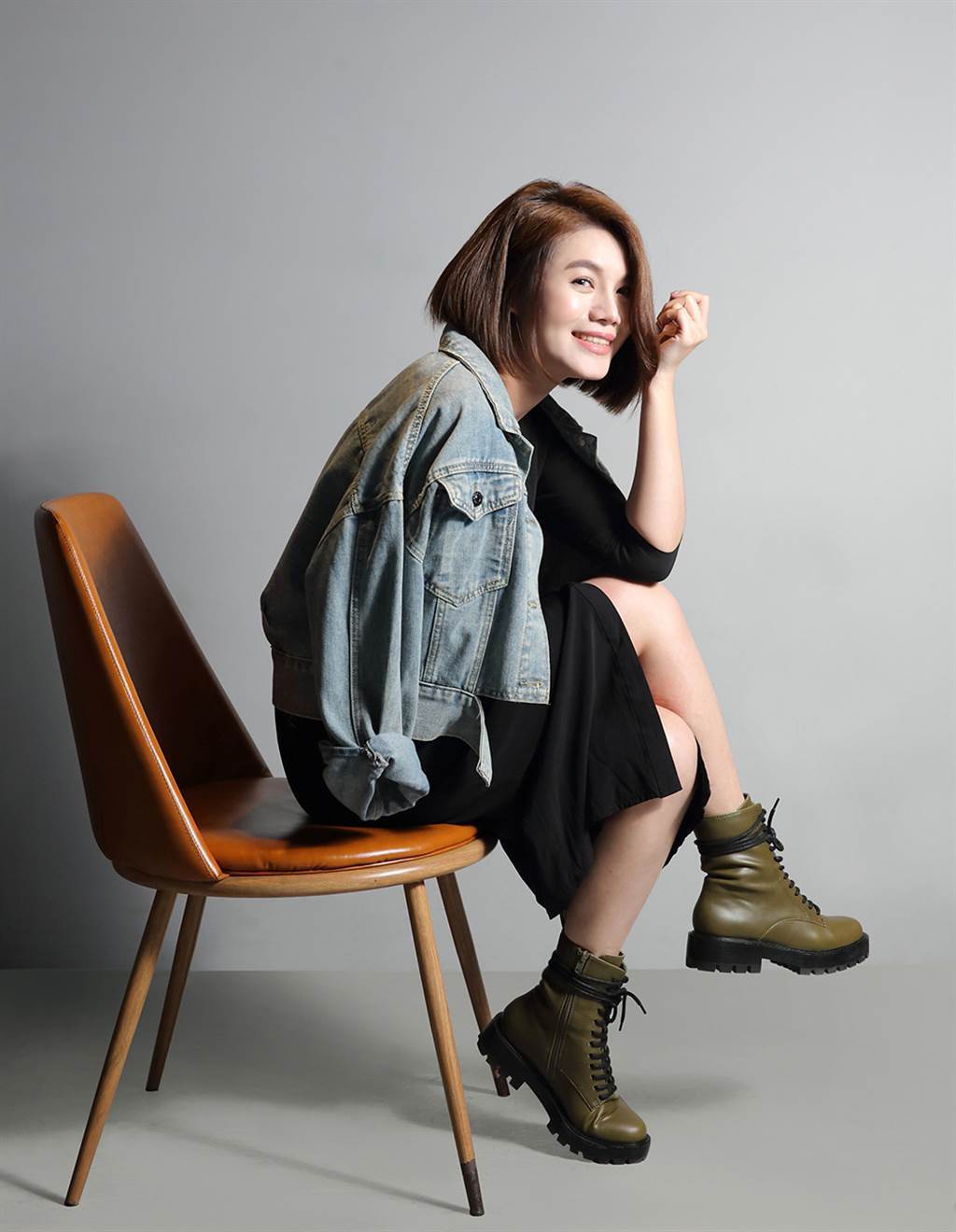 新科金曲最佳台语女歌手朱海君那个爱唱歌的小女孩