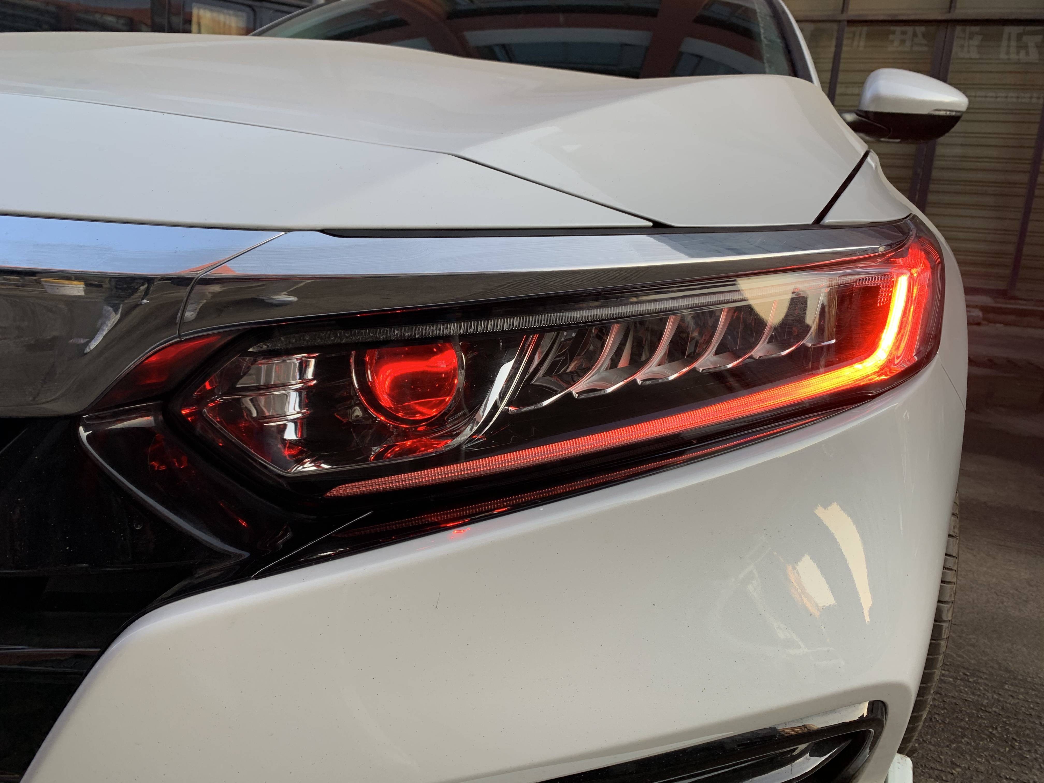 昆明十代雅阁远光不亮车灯改装led透镜一抹蓝红色日行灯_手机搜狐网