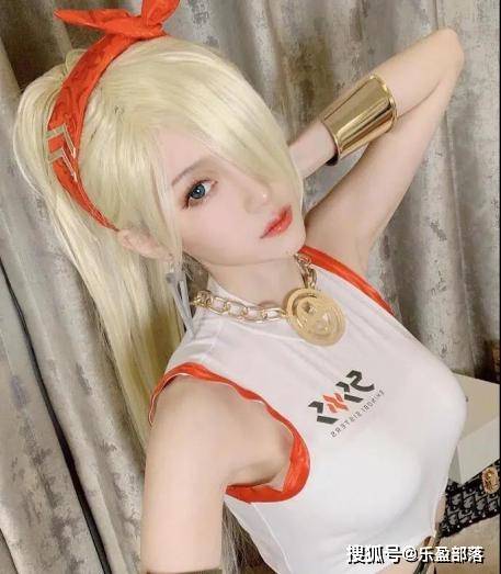 近日二次元一姐—腐团儿在社交平台上曝光自己cos井野的照片,无敌的