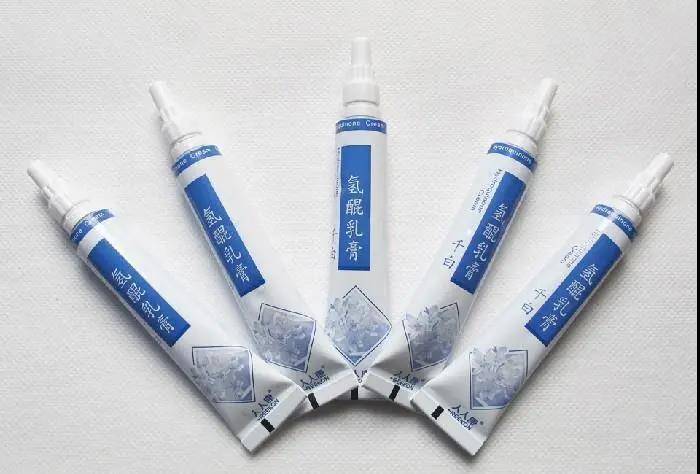熊果苷就是一种天然存在的 葡萄糖苷氢醌衍生物,在氢醌的基础上接了一
