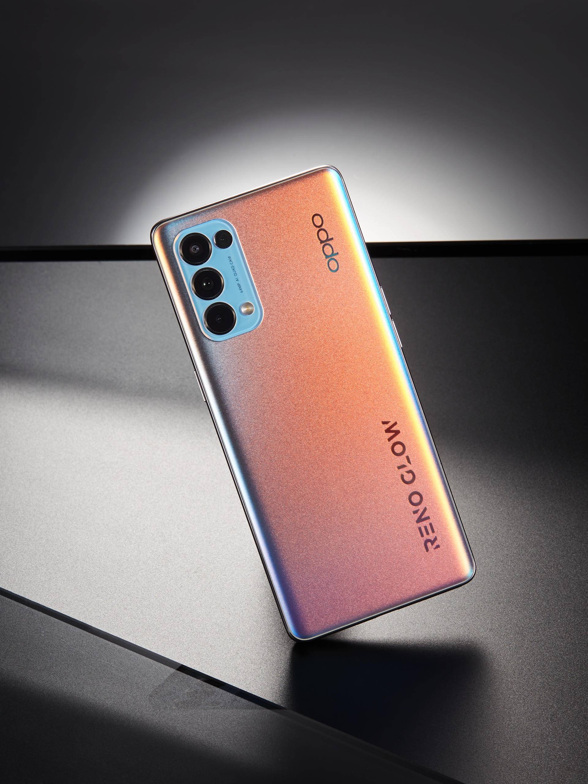 轻薄机身全新星钻工艺reno5凭实力被众星pick