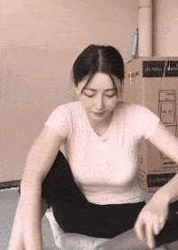 小姐姐的一字马堪称标准啊