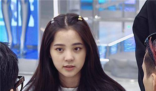 有一种整容叫欧阳娜娜卸妆看到她素颜状态网友很普通