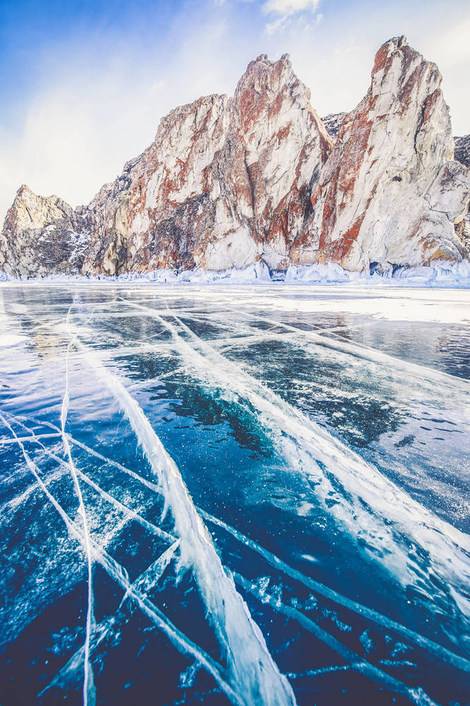 冰封的贝加尔湖，无尽的翡翠之海