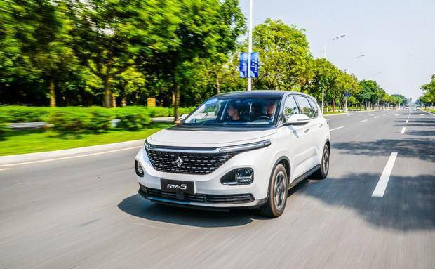 新宝骏rm-5六座怎么样?车主对比后入手,这几点很实在