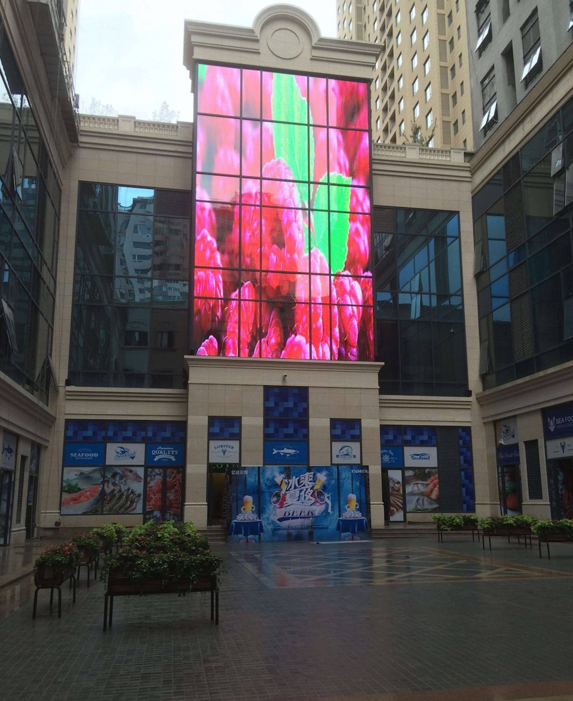 怎样去保持led透明显示屏的稳定运行?