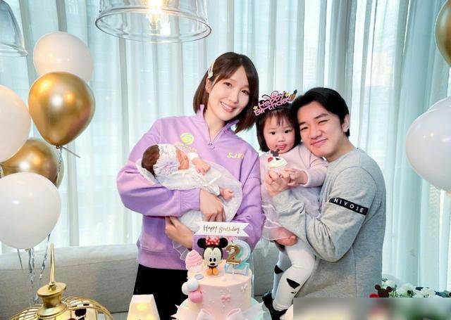 baby还在肚子,现在都出来了@一线明星娱乐说:王祖蓝刚刚发文宣布二胎