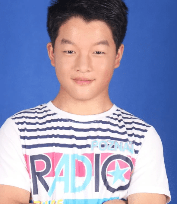 了影片中的亮点之一,更有演员在这其中一人分饰两角,他就是演员葛行于