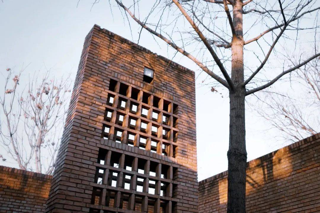 建筑师董豫赣清水会馆