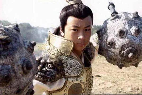 隋唐演义中李元霸排名第一,为什么打不过排名第七的罗成?