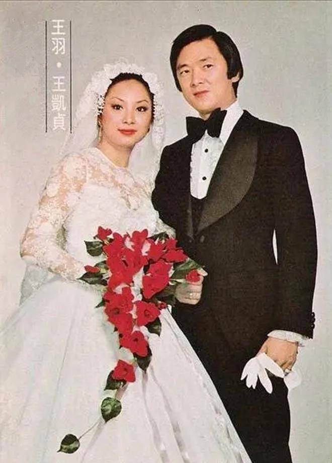 原创85岁曾江家族聚餐77岁妻子罕见出镜气质优雅妹夫王羽未露面